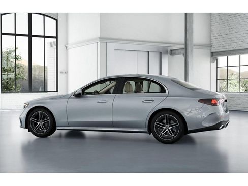 Certified 2025 Mercedes-Benz E 350 4MATIC Sedan image 32