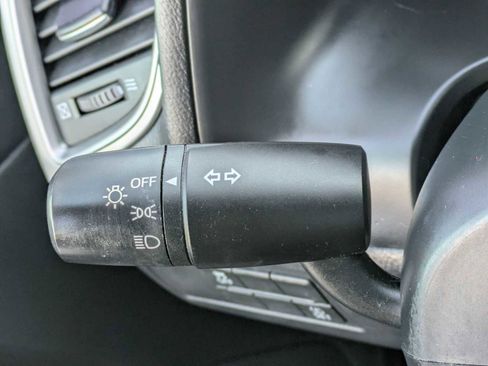 Used 2018 MAZDA MAZDA3 Sport image 21