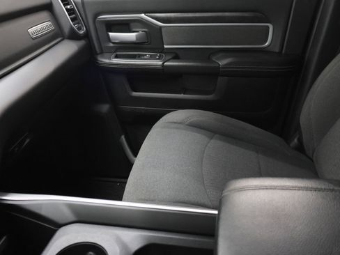 Used 2020 RAM 2500 Big Horn w/ Level 2 Equipment Group AWD/4WD image 13