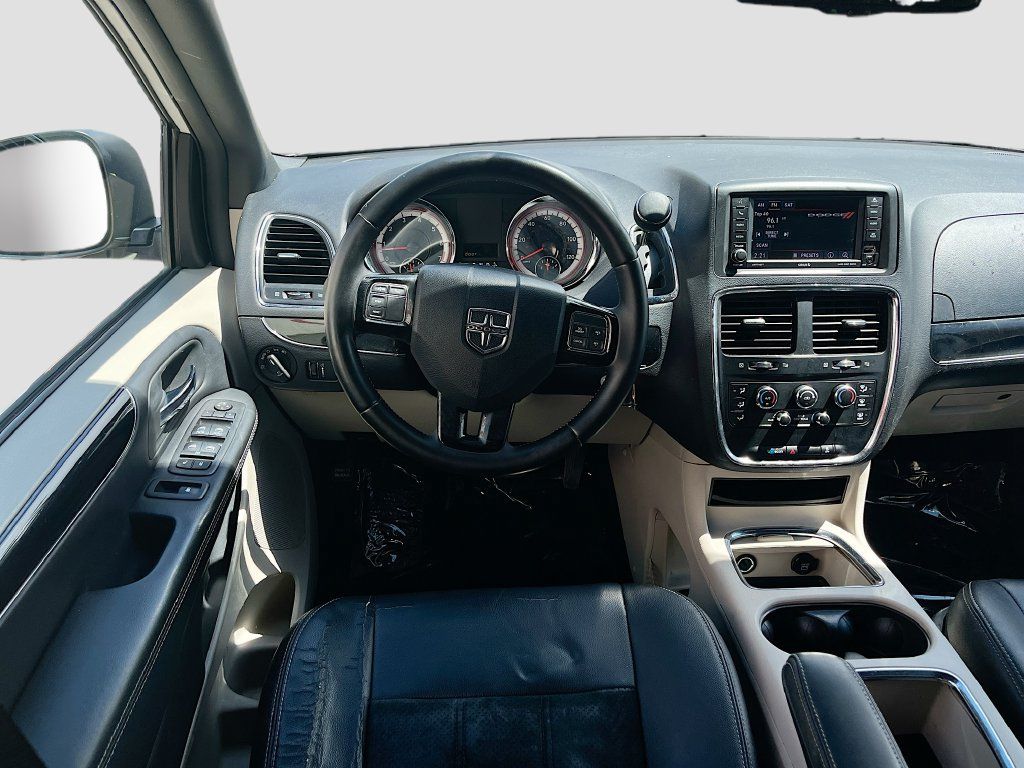 Used 2018 Dodge Grand Caravan SXT FWD image 21