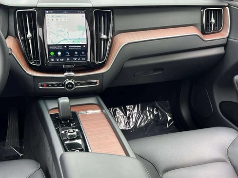 Used 2023 Volvo XC60 B5 Plus w/ Climate Package AWD/4WD image 20
