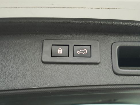 Used 2023 Subaru Forester Limited AWD/4WD image 18