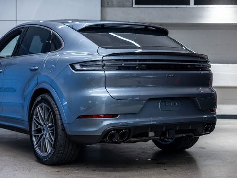 New 2026 Porsche Cayenne Turbo image 25