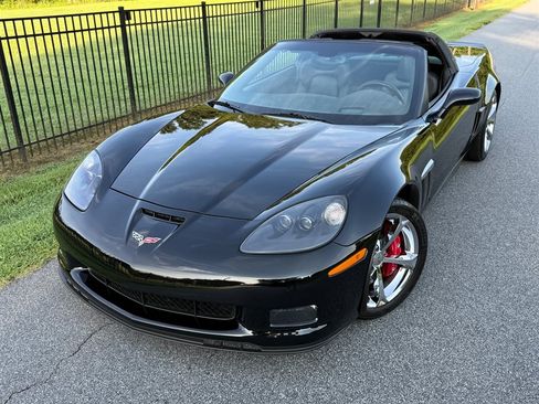 Used 2013 Chevrolet Corvette Grand Sport w/ 2LT Preferred Equipment Group RWD image 12
