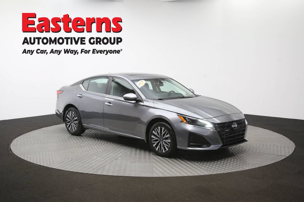 Used 2023 Nissan Altima 2.5 SV w/ SV Premium Package AWD/4WD image 51