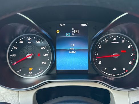 Used 2022 Mercedes-Benz GLC 300 image 10