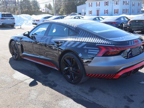 Used 2023 Audi RS e-tron GT image 7