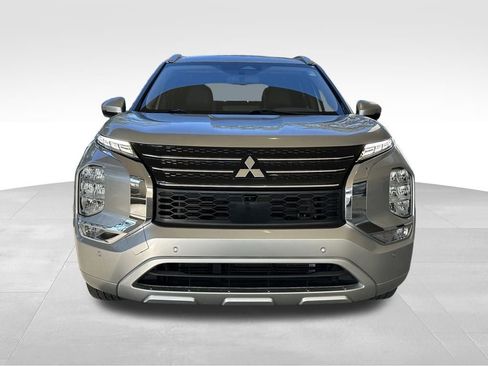 Used 2022 Mitsubishi Outlander SEL image 2