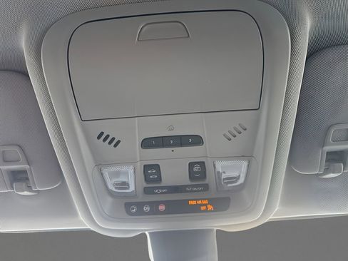 Used 2020 Chevrolet Equinox LT AWD/4WD image 17