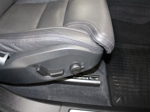 Used 2023 Volvo XC60 B6 Ultimate image 21