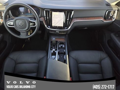 Certified 2025 Volvo V60 B5 Cross Country Plus image 25