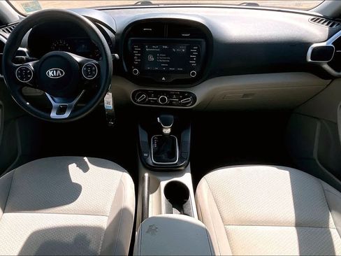 Used 2020 Kia Soul LX FWD image 9