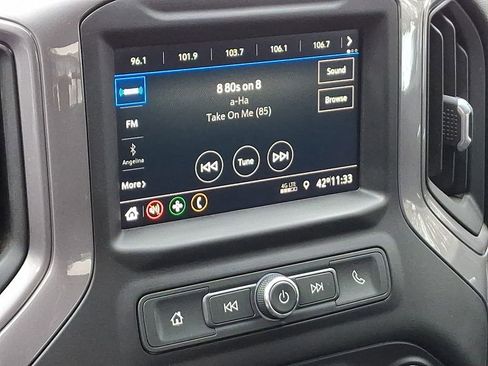 Used 2020 Chevrolet Silverado 1500 Custom w/ Custom Value Package image 17