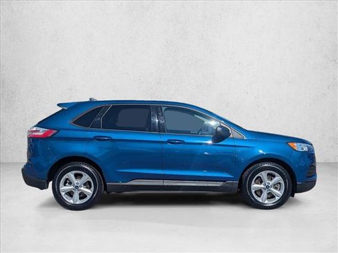 Used 2021 Ford Edge SE image 4