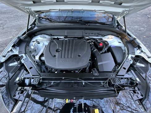 New 2026 Volvo XC60 B5 Ultra w/ Climate Package image 14