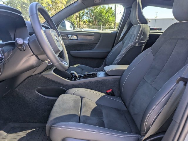 Used 2023 Volvo C40 P8 Recharge Ultimate w/ Protection Package Premier AWD/4WD image 25