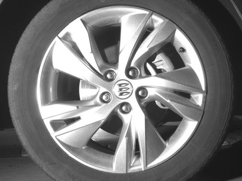 Used 2025 Buick Encore GX Preferred FWD image 13