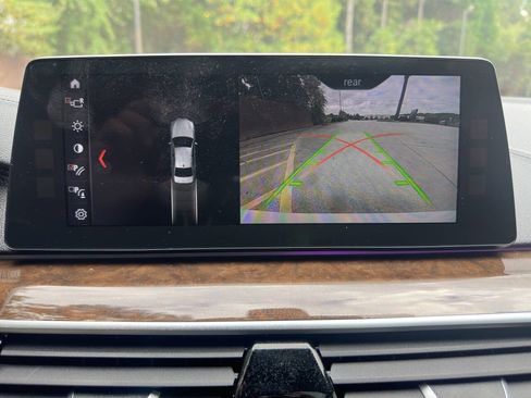 Used 2018 BMW M550i xDrive image 27