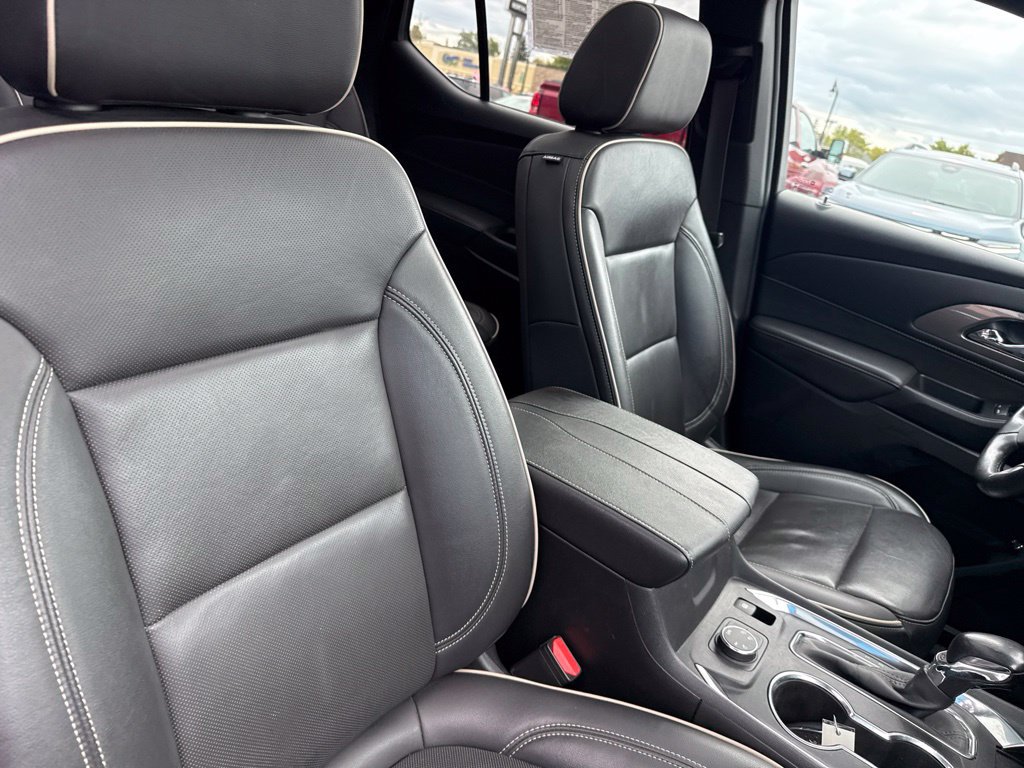 Used 2022 Chevrolet Traverse Premier w/ LPO, Floor Liner Package AWD/4WD image 38