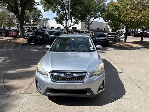 Used 2017 Subaru Crosstrek 2.0i Limited w/ Popular Package #2 AWD/4WD image 3