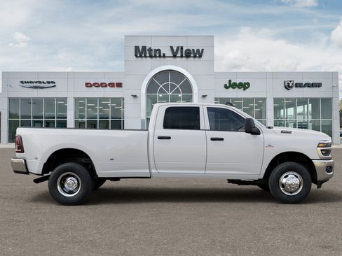 New 2026 RAM 3500 Tradesman AWD/4WD image 21