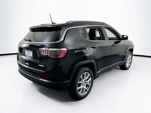 Used 2022 Jeep Compass Latitude image 5