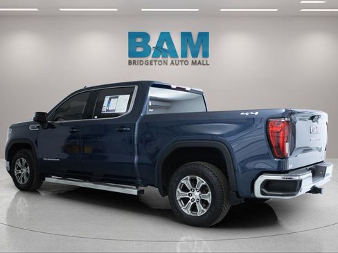 Used 2020 GMC Sierra 1500 SLE w/ SLE Value Package AWD/4WD image 5