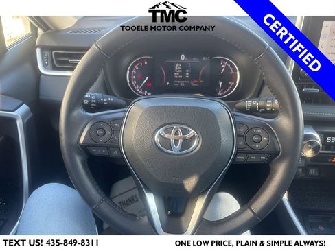 Used 2024 Toyota RAV4 XLE Premium image 15