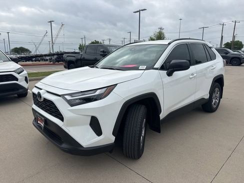 Certified 2025 Toyota RAV4 LE image 6