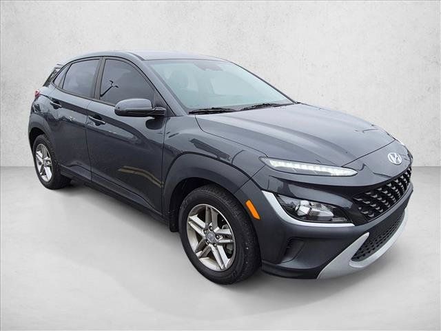 Certified 2022 Hyundai Kona SE FWD image 3