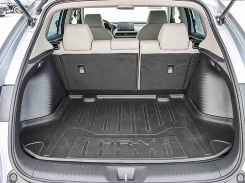Used 2025 Honda HR-V LX image 28