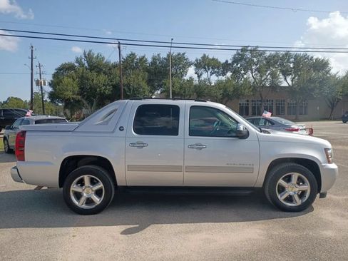 Used 2013 Chevrolet Avalanche LS w/ All-Star Edition RWD image 6