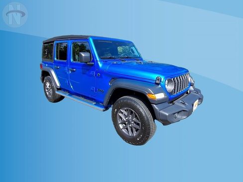 Used 2024 Jeep Wrangler Unlimited Sport AWD/4WD image 2