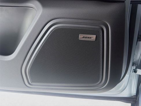 New 2026 Porsche Macan image 9