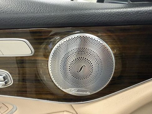 Used 2017 Mercedes-Benz GLC 300 4MATIC image 23