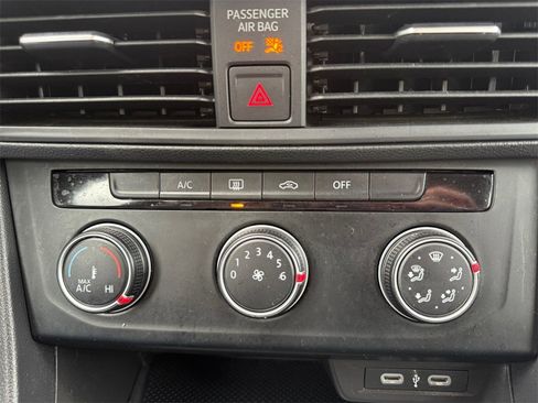 Used 2024 Volkswagen Jetta S image 29