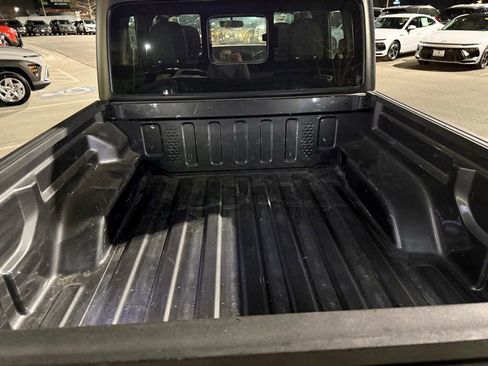 Used 2021 Jeep Gladiator Sport image 8