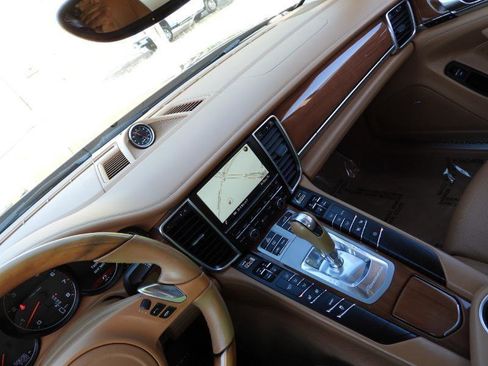 Used 2014 Porsche Panamera 4 AWD/4WD image 68