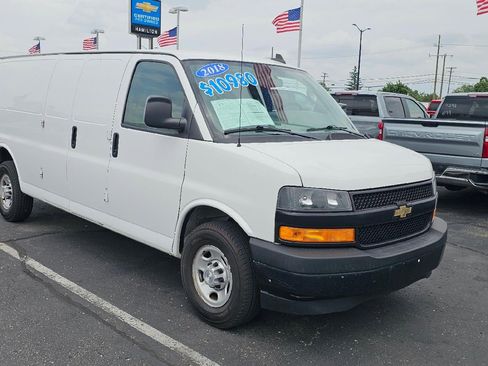 Used 2018 Chevrolet Express 2500 Extended RWD image 1