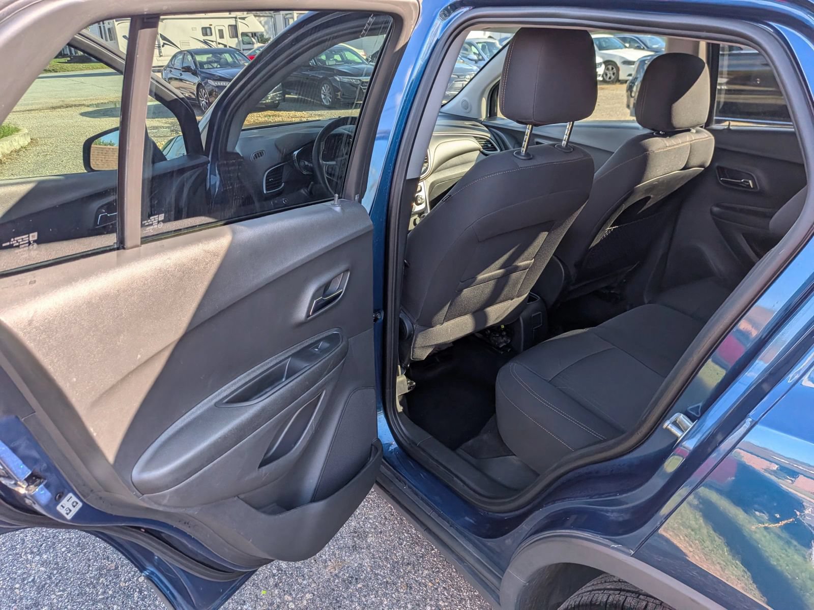 Used 2020 Chevrolet Trax LT FWD image 21
