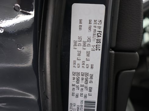 Used 2018 Jeep Grand Cherokee Altitude AWD/4WD image 60