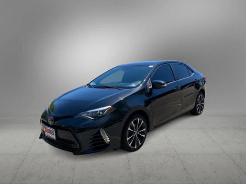 Used 2017 Toyota Corolla SE w/ Body Protection Package FWD image 1