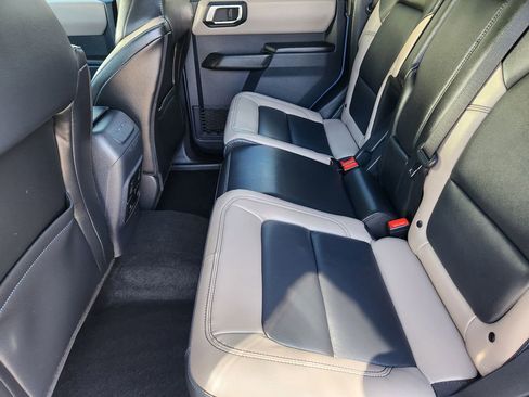 Used 2024 Ford Bronco Wildtrak image 13