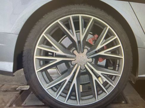 Used 2018 Audi A7 3.0T Premium Plus w/ 20" Wheel & Tire Package image 17