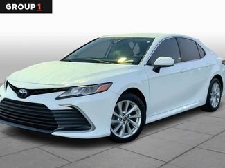 Used 2021 Toyota Camry LE video 1