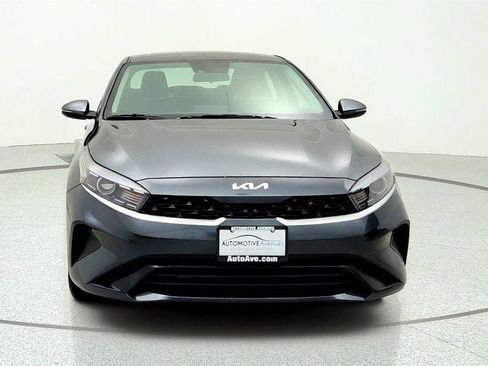 Used 2023 Kia Forte LXS w/ LXS Technology Package FWD image 2