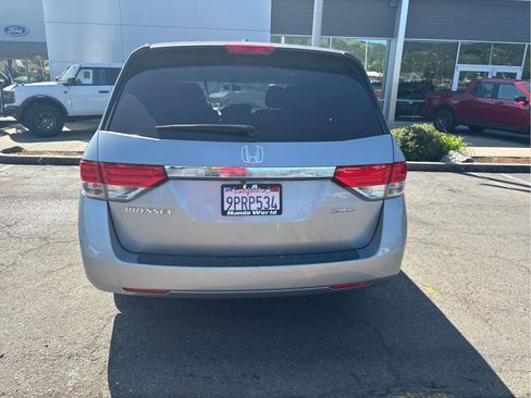 Used 2017 Honda Odyssey SE image 4
