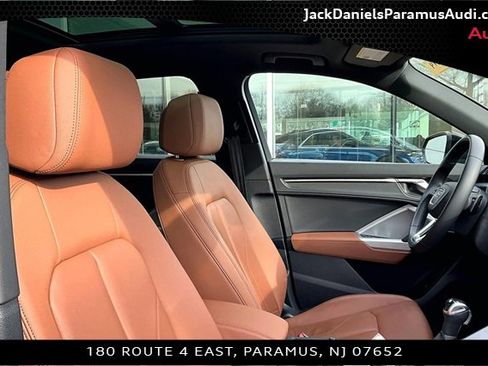 Used 2023 Audi Q3 2.0T Premium w/ Convenience Package image 7