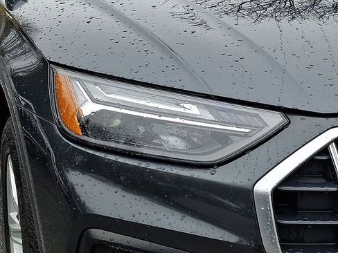 Used 2023 Audi Q5 2.0T Premium w/ Convenience Package image 9