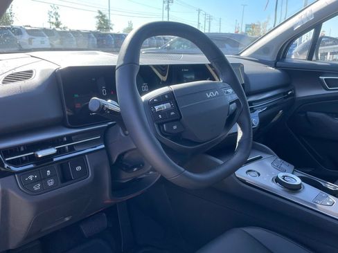 New 2026 Kia Sportage EX image 9